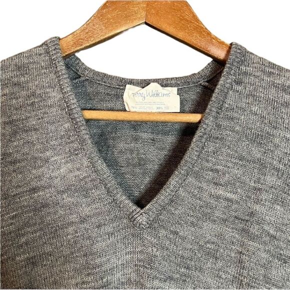 Terry Williams grey wool blend sweater vest - Picture 2 of 8